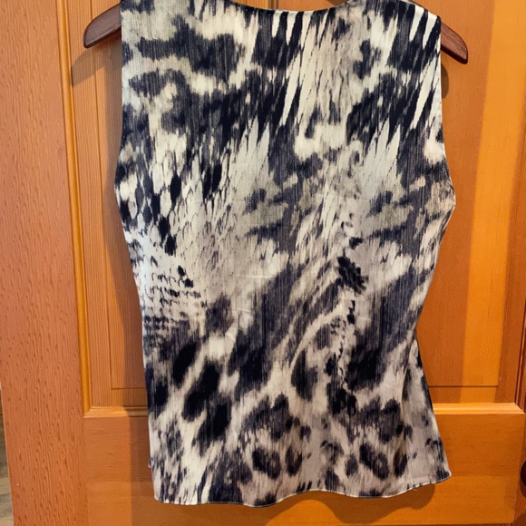 Elie Tahari - sleeveless silky blouse - Picture 4 of 7